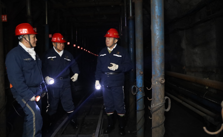 韓福生在富力礦宣講調(diào)研檢查時強調(diào) 深入學(xué)習(xí)宣傳貫...